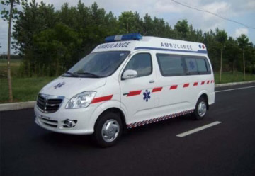 玛沁县救护车租赁